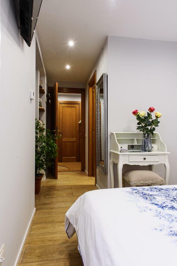 Lora Center Room, Parking Como Zewnętrze zdjęcie